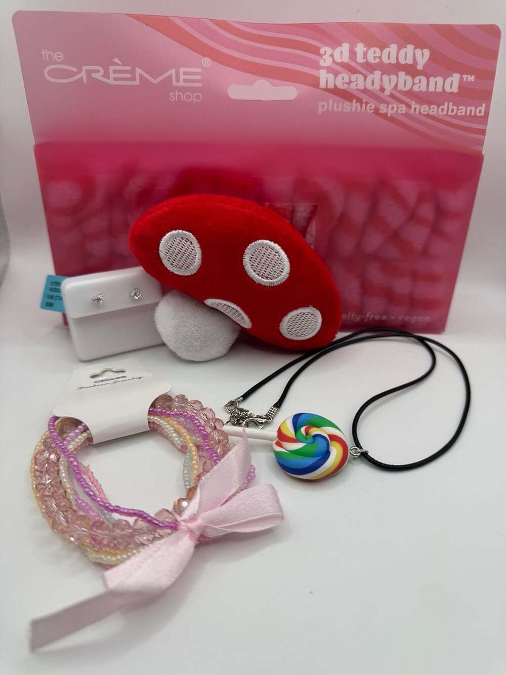 The Crème Shop 3D Teddy Spa Headband and Fashion Jewelry Set, heart moissy studs